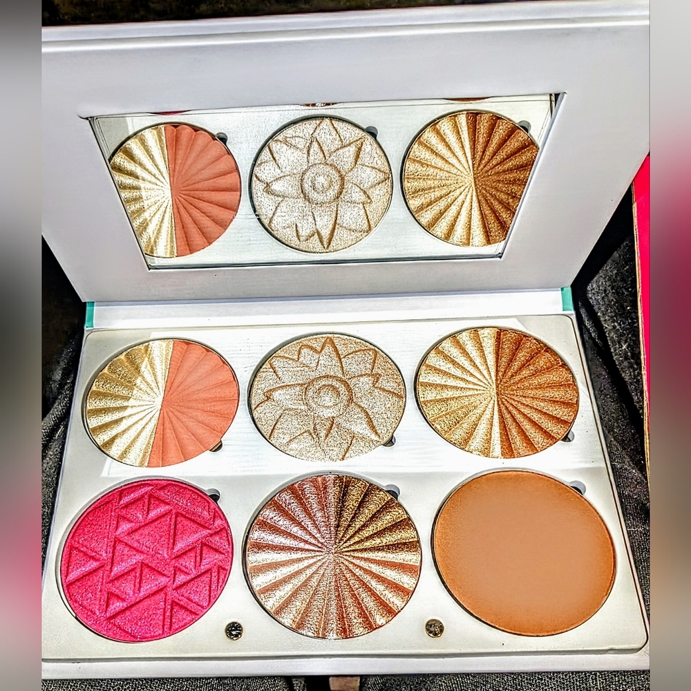 OFRA COSMETICS Professional Palette - On the Glow II - Picture 8 of 11